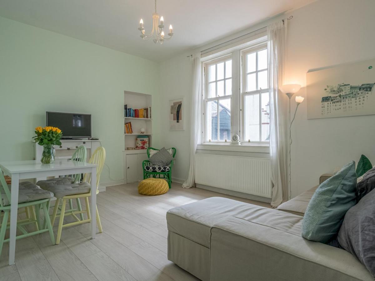 Pass The Keys Central Spacious Flat At Royal Mile Edinburg Exteriör bild