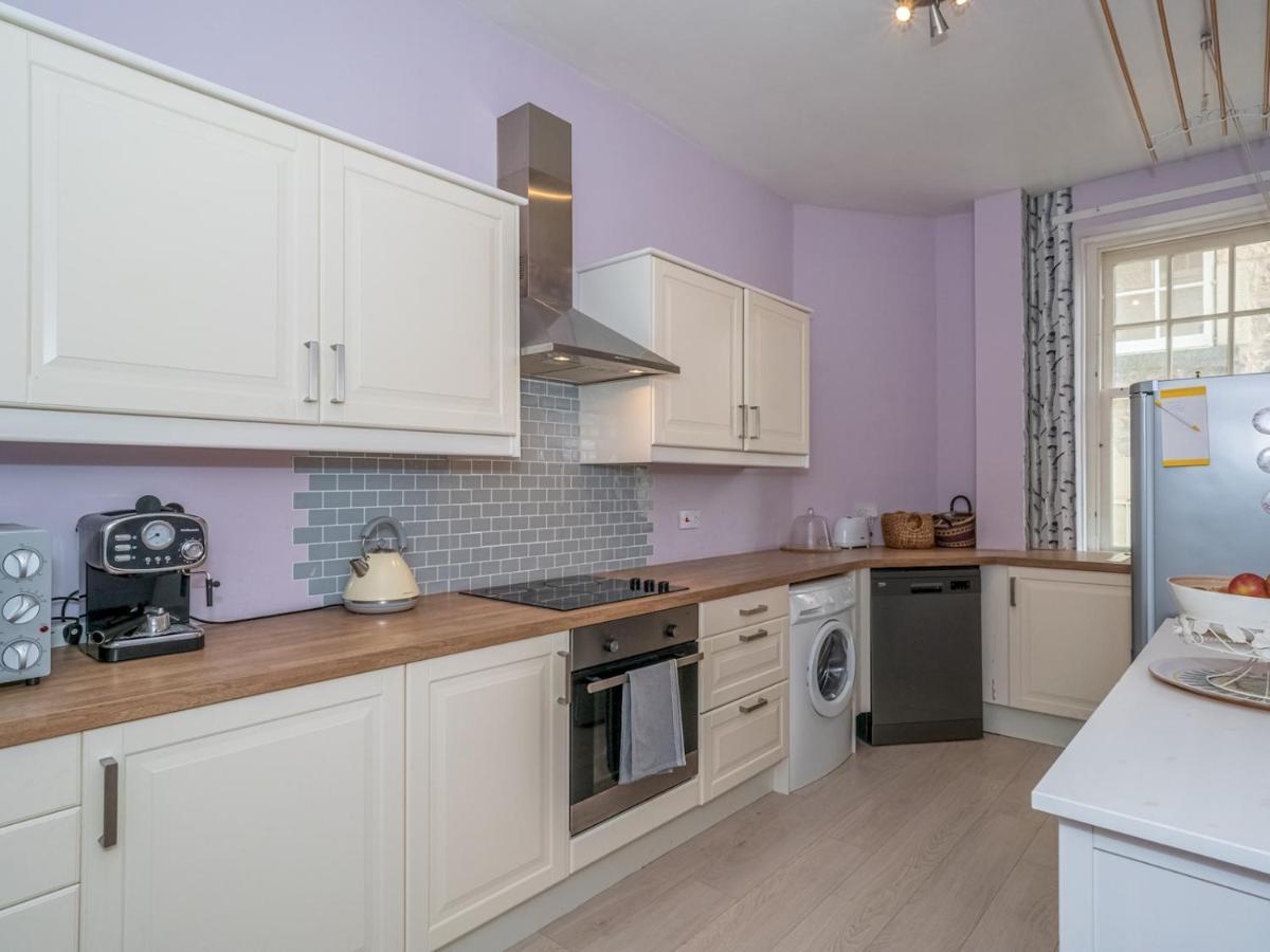 Pass The Keys Central Spacious Flat At Royal Mile Edinburg Exteriör bild