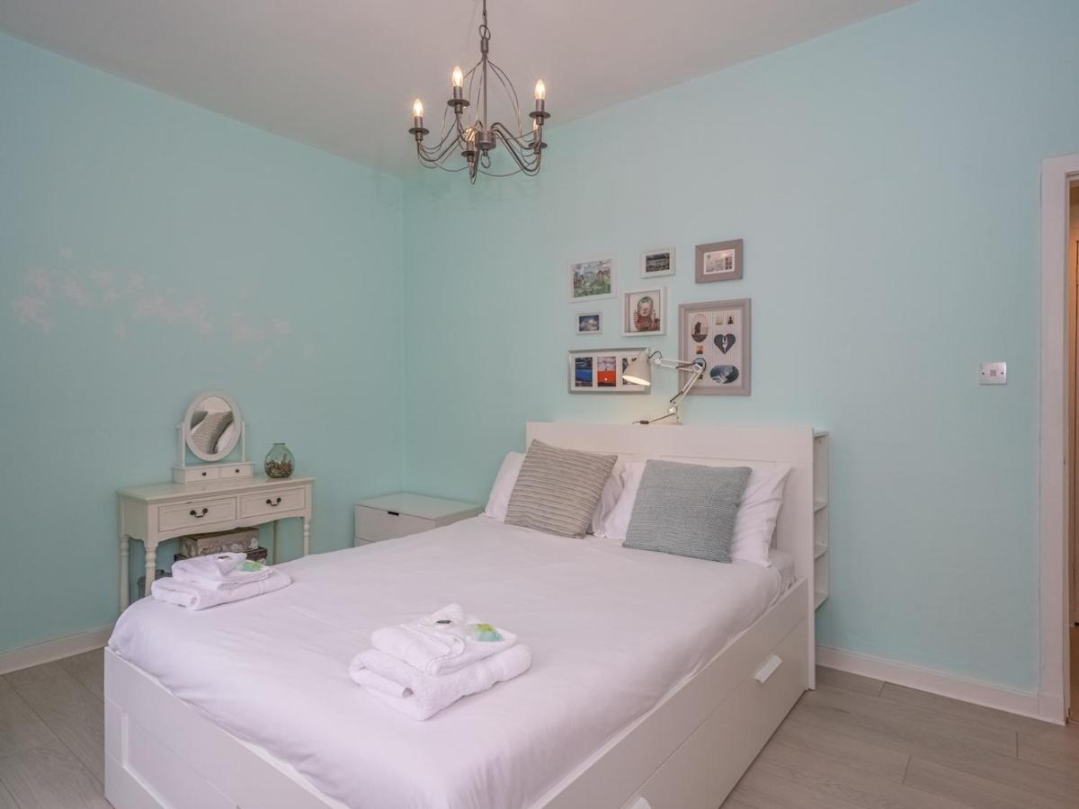 Pass The Keys Central Spacious Flat At Royal Mile Edinburg Exteriör bild