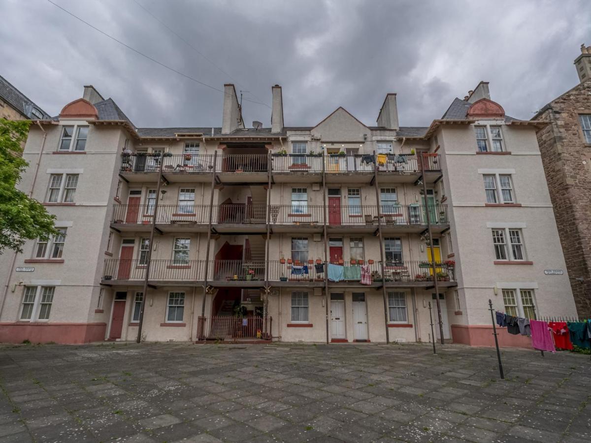 Pass The Keys Central Spacious Flat At Royal Mile Edinburg Exteriör bild